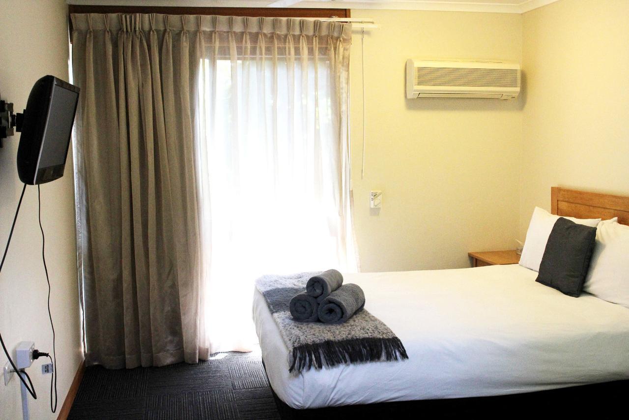 Henry'S Quirindi Hotel Екстериор снимка